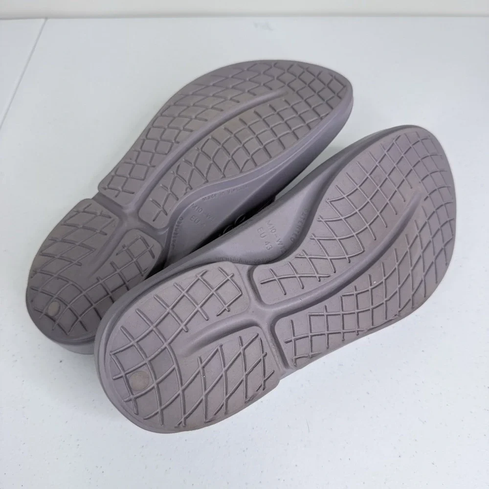 Oofos OOriginal Recovery Sandals Flip Flops Comfort Purple Unisex M10 W12